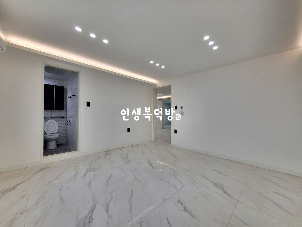 경북 구미시 신평동 70-218 구미신평동쓰리룸 방3개 화징실2개 식기세척기까지 전세 매물번호 11673 사진 6
