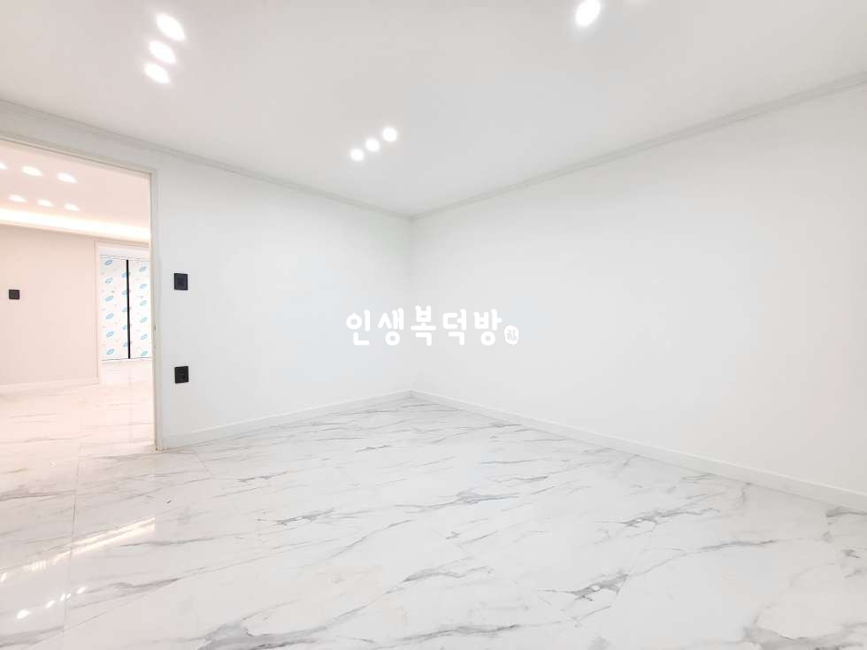 경북 구미시 신평동 70-218 구미신평동쓰리룸 방3개 화징실2개 식기세척기까지 전세 매물번호 11673 사진 12