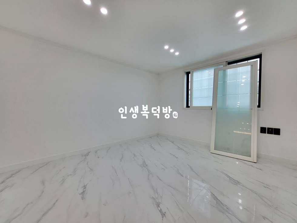 경북 구미시 신평동 70-218 구미신평동쓰리룸 방3개 화징실2개 식기세척기까지 전세 매물번호 11673 사진 13